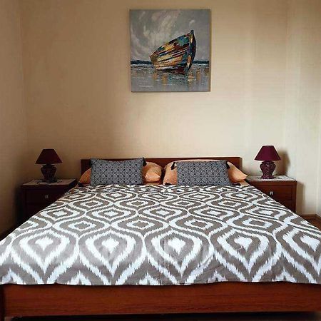 Apartments Loina Новаля Екстериор снимка