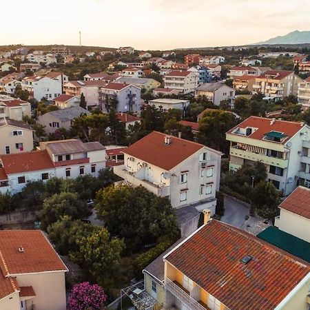 Apartments Loina Новаля Екстериор снимка